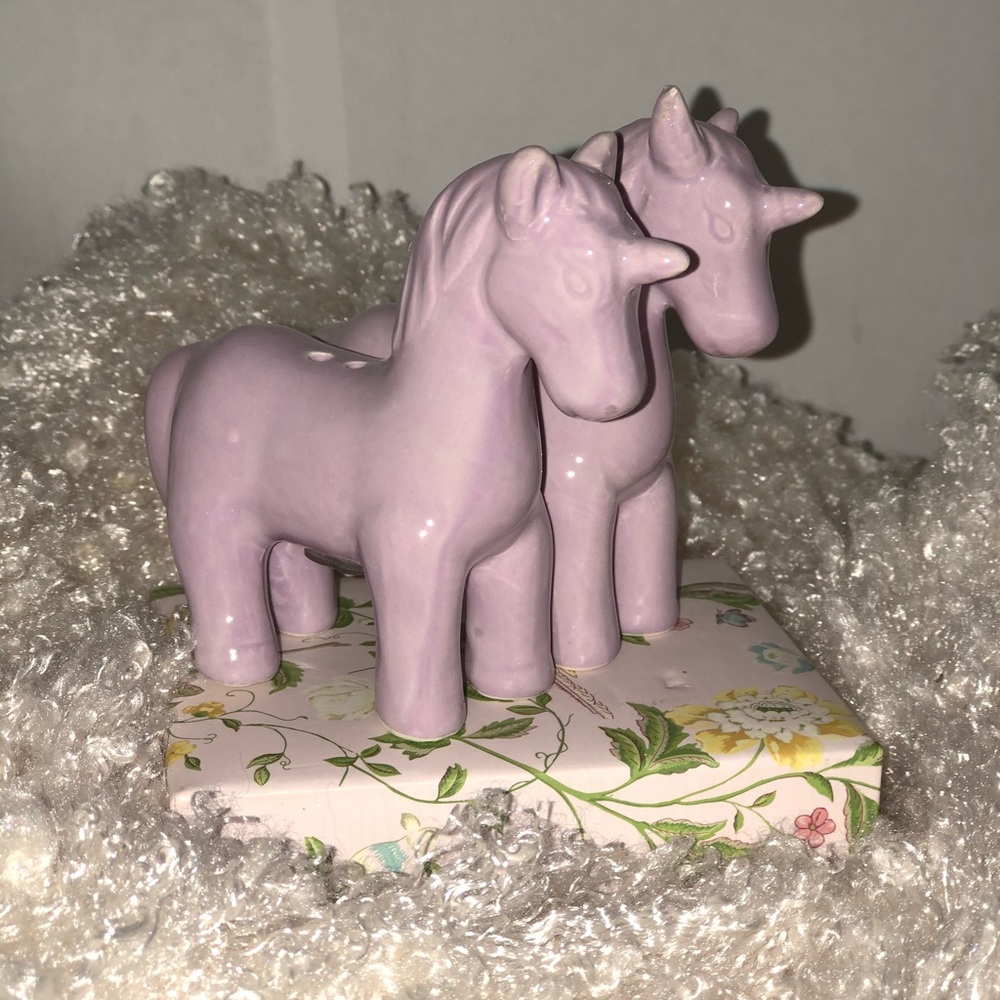 💜FREE with bundle💜Purple Unicorn Salt & Pepper